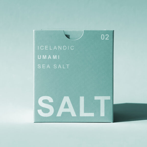 Sleek presentation of UMAMI SEA SALT TYPE °02 UNNUR, displayed in a tranquil sea green box with the ‘SALT’ prominently featured, highlighting its salt with seaweed composition.